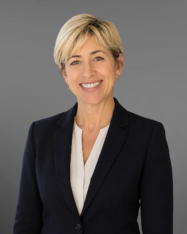 Portrait of Lisa Lloyd